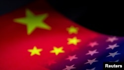 资料图 - 美中国旗效果图。