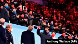 图为习近平与各国到访首脑参加2月4日的2022北京冬奥会开幕式。他随后展开了紧锣密鼓的外交活动。