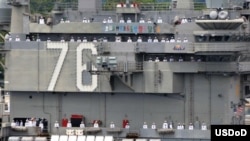 2018年5月29日,美国海军里根号航空母舰离开日本横须贺。(美国海军图片)