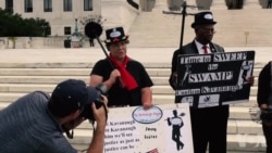 卡瓦诺支持者于最高法门前高歌 呼吁通过提名确认 卡瓦诺支持者于最高法门前高歌 呼吁通过提名确认