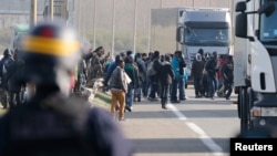 ရွှေ့ပြောင်းလာသူများ။