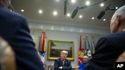 Президент США Дональд Трамп на зустрічі із власниками малого бізнесу