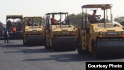 Varaha Infra company မှ ကားလမ်းမ ဖောက်လုပ်စဉ် ( Varaha Infra )