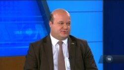 Посол України у США зустрічався з головою виборчого штабу Трампа - Полом Манафортом. Відео Посол України у США зустрічався з головою виборчого штабу Трампа - Полом Манафортом. Відео