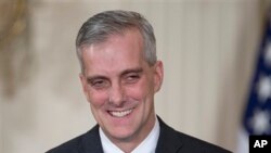 Деніс Макдоноу