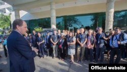 EU မြန်မာနိုင်ငံဆိုင်ရာ ရွေးကောက်ပွဲ လေ့လာရေးအဖွဲ့နဲ့ အတူ အဖွဲ့အကြီးအကဲလည်းဖြစ်၊ ဥရောပပါလီမန်ရဲ့ ဒုတိယဥက္ကဋ္ဌလည်းဖြစ်တဲ့ Alexander Graf Lambsdorff