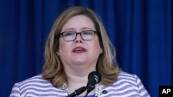 图为美国总务署署长墨菲。(资料照片)