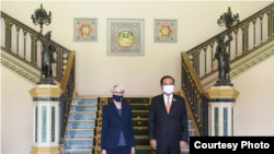 美国副国务卿谢尔曼(Wendy Sherman)2021年6月2日会见泰国总理(照片来源:谢尔曼官方推特网页)