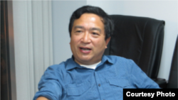 明镜集团的创办人何频(何频提供)