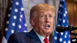 资料照片:美国前总统特朗普在南卡罗来纳州的一次竞选活动上讲话。(2023年1月28日)