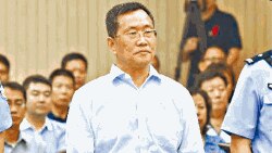 主要代理维权案件的锋锐律所的周世锋8月初受审家属不获旁听(苹果日报图片)