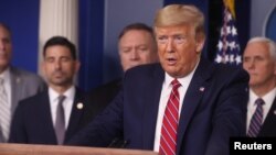 美国总统特朗普在华盛顿白宫举行的每日新冠病毒工作组简报会上发表讲话(2020年3月20日)。