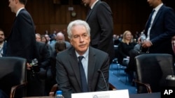 美国中央情报局局长中央情报局长威廉·伯恩斯(William Burns)星期一(3月11日)在参议院情报委员会针对美国面临的全球威胁召开年度听证会上。