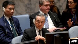 安理会轮值主席国中国的外交部长王毅2023年11月29日主持以巴问题高级别会议。(法新社)