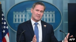 마이클 왈츠 백악관 국가안보보좌관이 2025년 2월 20일 백악관 정례 브리핑에서 발언하고 있다.