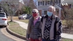 美国老人欢呼打过疫苗有如终于出狱 美国老人欢呼打过疫苗有如终于出狱