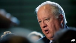 负责政治事务的美国国务次卿托马斯·香农(资料照)