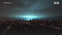Наступ прибульців? Моторошне сяйво над нічним Нью-Йорком налякало людей. Відео