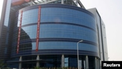 资料照:中芯国际在上海的办公楼。(2001年11月22日)