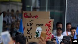 မှတ်တမ်းဓာတ်ပုံ- ရန်ကုန်မြို့က စစ်ဆန့်ကျင်ရေး ဆန္ဒပြပွဲ။