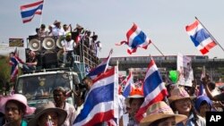 2014年1月16日,泰国反政府抗议者游行做过曼谷的胜利碑。