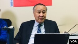 知名香港活动人士、企业家袁弓夷星期一开始在南加州短暂停留期间,与当地部分中国民主倡导人士见面。(美国之音2021年1月25日)