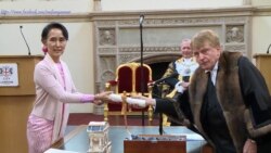 မြန်မာ့အပြောင်းအလဲတွေ ကိုယ်တိုင်လာလေ့လာဖို့ ဒေါ်စုဖိတ်ခေါ် မြန်မာ့အပြောင်းအလဲတွေ ကိုယ်တိုင်လာလေ့လာဖို့ ဒေါ်စုဖိတ်ခေါ်