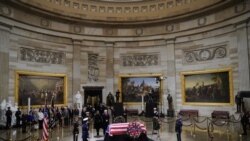 ကွယ်လွန်သူ ၄၁ ဦးမြောက် အမေရိကန်သမ္မတ George Bush ကို နိုင်ငံဂါရဝပြု ကွယ်လွန်သူ ၄၁ ဦးမြောက် အမေရိကန်သမ္မတ George Bush ကို နိုင်ငံဂါရဝပြု