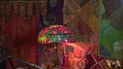 与非比寻常的伙伴一起演奏阿富汗音乐 与非比寻常的伙伴一起演奏阿富汗音乐