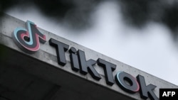 TikTok大限将至,报道称拜登政府与特朗普政府正探索如何“保全” TikTok,使其可以在美国继续使用。(法新社:2025年1月10日)