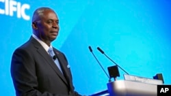 美国国防部长奥斯汀(Lloyd Austin)6月1日在新加坡举行的年度安全峰会“香格里拉对话”上发表演说。(美联社)