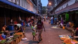 ရွှေဈေးနဲ့ ဒေါ်လာငွေလဲဈေးထိုးတက် ရွှေဈေးနဲ့ ဒေါ်လာငွေလဲဈေးထိုးတက်