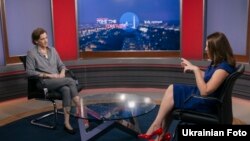 Енн Епплбаум лауреатка Пулітцерівської премії в програмі "Прайм-Тайм" Мирослави Гонгадзе