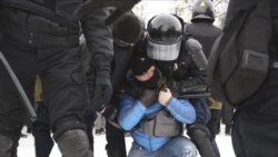 俄全国反普京示威持续 莫斯科草木皆兵封锁市中心 俄全国反普京示威持续 莫斯科草木皆兵封锁市中心