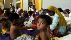 ရခိုင်မှာလုံခြုံရေးတိုးမှုကြောင့် ရိုဟင်ဂျာတွေ ဘင်္ဂလားဒေရှ့် ထွက်ပြေး ရခိုင်မှာလုံခြုံရေးတိုးမှုကြောင့် ရိုဟင်ဂျာတွေ ဘင်္ဂလားဒေရှ့် ထွက်ပြေး