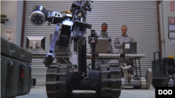 自动化作战将是美军第三次抵消战略的重要内容 (美国国防部照片)