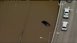 Жах у Техасі та Оклахомі. Повінь вже забрала 20 життів. Відео Жах у Техасі та Оклахомі. Повінь вже забрала 20 життів. Відео