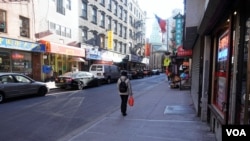 纽约中国城街上冷清(陈作舟提供)
