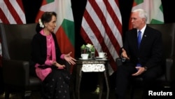 美国副总统彭斯2018年11月14日会见缅甸领导人昂山素季(路透社)