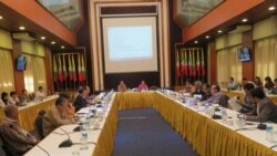 အစိုးရနဲ့ နိုင်ငံရေးဆွေးနွေးပွဲစဖို့ လက်နက်ကိုင် ၈ ဖွဲ့ အဆင်သင့်ဖြစ် အစိုးရနဲ့ နိုင်ငံရေးဆွေးနွေးပွဲစဖို့ လက်နက်ကိုင် ၈ ဖွဲ့ အဆင်သင့်ဖြစ်