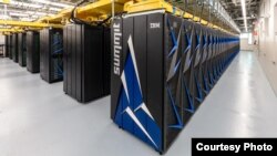 美国能源部橡树岭国家实验室运行的“顶点”(Summit)超级计算机(U.S. Department of Energy)