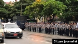 ဆန္ဒပြပွဲကို ရဲအဖွဲ့က လုံခြုံရေးယူ (သတင်းဓါတ်ပုံ-Anthony Aung)