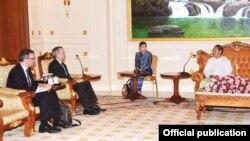 ကန်သံအမတ်နဲ့ မောင်တောဒေသစုံစမ်းစစ်ဆေးရေးကော်မရှင်ဥက္ကဌဖြစ်တဲ့ ဒုသမ္မတ ဦးမြင့်ဆွေ ကိုနေပြည်တော်မှာတွေ့ဆုံခဲ့(MOI)