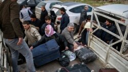 Aleppo မှာ ပိတ်မိနေတဲ့ အရပ်သားတွေကို ကယ်ထုတ် Aleppo မှာ ပိတ်မိနေတဲ့ အရပ်သားတွေကို ကယ်ထုတ်