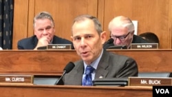 美国犹他州共和党籍联邦众议员匡希恒2019年10月30日出席众议院外委会“2019年台北法”等法案表决听证会(美国之音锺辰芳拍摄)