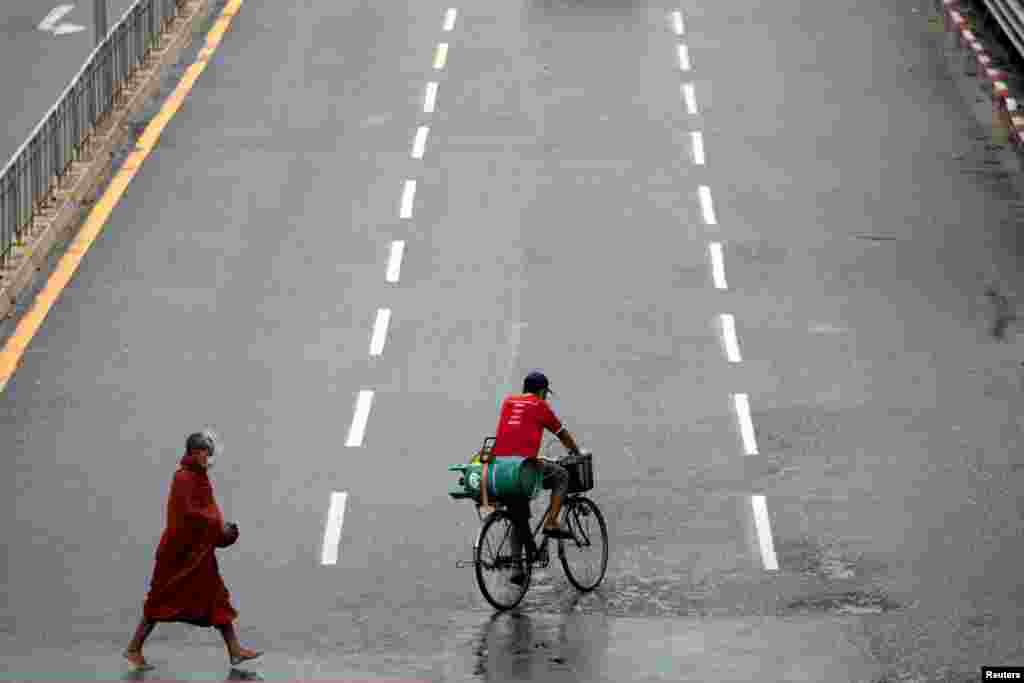 ရန်ကုန်တမြို့လုံး နေအိမ်နေ ကန့်သတ်ချက်ထုတ်ပြန်ပြီး၊ ပထမဆုံးနေ့တွေ့ရသည့် ရန်ကုန်မြို့ သတင်းဓါတ်ပုံများဖြစ်ပါသည်။ (စက်တင်ဘာ ၂၁၊ ၂၀၂၀)