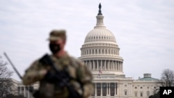 Пентагон вирішив, що він завищив вартість зброї, яку він уже надіслав Україні, на 6,2 мільярда доларів. Це створило резерв у 4,4 мільярда доларів, який повільно скорочується.