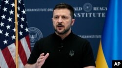 Tổng thống Ukraine Volodymyr Zelenskyy phát biểu tại Viện Ronald Reagan bên lề Hội nghị Thượng đỉnh NATO ở Washington, ngày 9/7/2024.