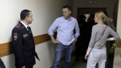 ဆန္ဒပြရုရှားအတိုက်အခံခေါင်းဆောင် ထောင်ရက် ၃၀ ပြစ်ဒဏ်ချခံရ ဆန္ဒပြရုရှားအတိုက်အခံခေါင်းဆောင် ထောင်ရက် ၃၀ ပြစ်ဒဏ်ချခံရ