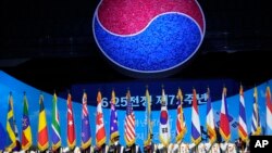 韩国举行仪式,纪念韩战爆发72周年。(2022年6月25日)